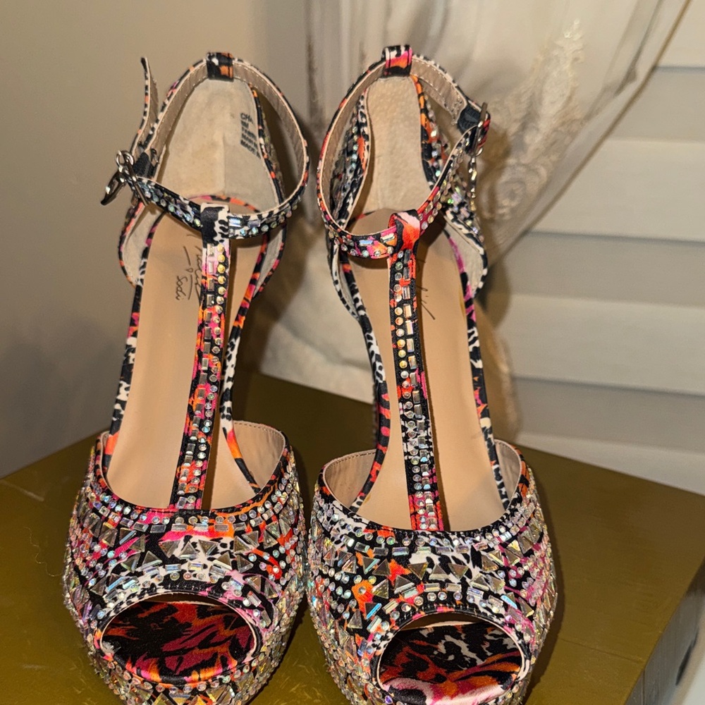 Thalia Sodi Multicolor Patterned D'Orsay Heels with Ankle Strap - Picture 4 of 11